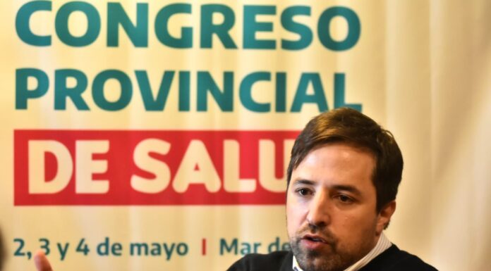 Afiliados cuestionan a Kreplak por convocar a la Marcha Federal de la Salud: “IOMA está en picada” Afiliados de IOMA de Mar del Plata apuntaron contra el ministro de Salud bonaerense, Nicolás Kreplak, en la previa de la primera Marcha Federal de Salud.