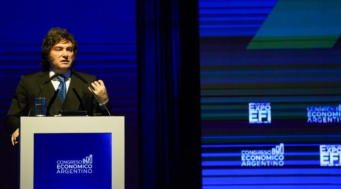 Milei disertó sobre economía en el MALBA y defendió el rumbo financiero: “No vamos a ceder”