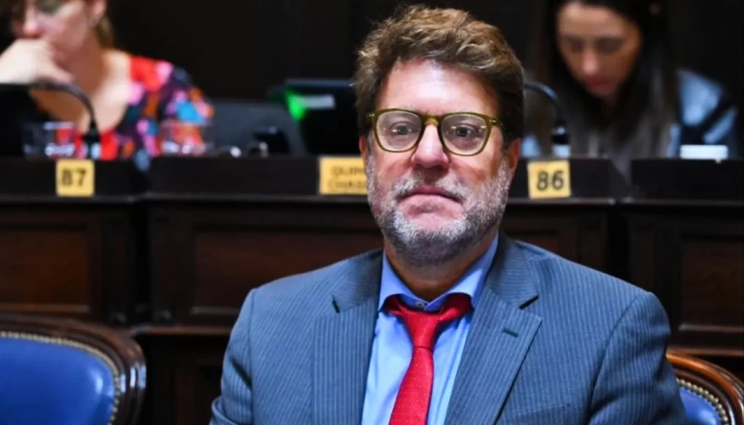 El diputado del bloque UCR + Cambio Federal, Diego Garciarena, manifestó su preocupación por la intención del Gobierno nacional de modificar el régimen de Zona Fría.
