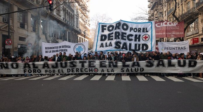 Sindicatos y organizaciones encabezan la Marcha Federal en defensa de la salud pública Organizaciones sociales y trabajadores del sistema sanitario efectuarán este miércoles la Marcha Federal en defensa de la Salud. El acto central será en Plaza de Mayo.