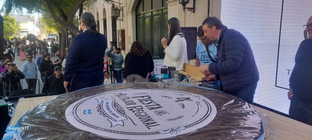 La senadora de Fuerza Patria, Fernanda Raverta, presentó un proyecto para fomentar y promocionar el turismo gastronómico bonaerense.