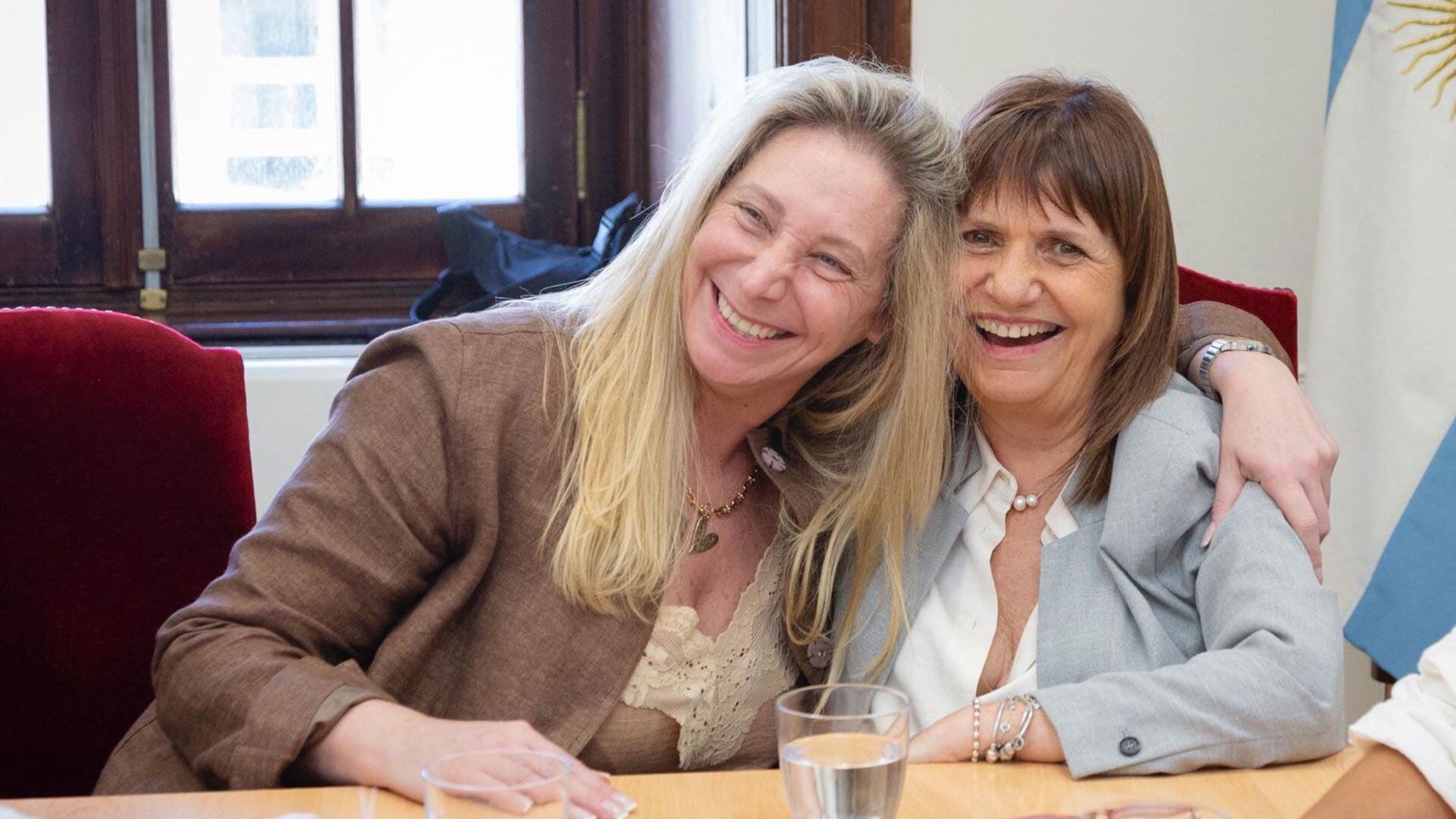 Patricia Bullrich profundizó su enfrentamiento interno con el sector que responde a Karina Milei tras reclamar explicaciones patrimoniales a Manuel Adorni.