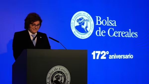 Javier Milei confirmó una rebaja de retenciones para trigo, cebada y soja, además de anticipar beneficios fiscales para sectores industriales.