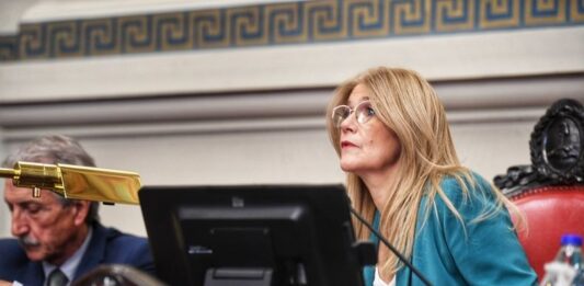 Verónica Magario convocó a nuevas reuniones en el Senado bonaerense, entre ellas a la comisión de la discordia.
