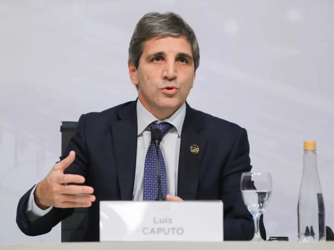 El ministro de Economía, Luis Caputo, busca avanzar con un nuevo acuerdo fiscal entre provincia y municipios para reducir Ingresos Brutos, Tasas municipales y otros gravámenes.