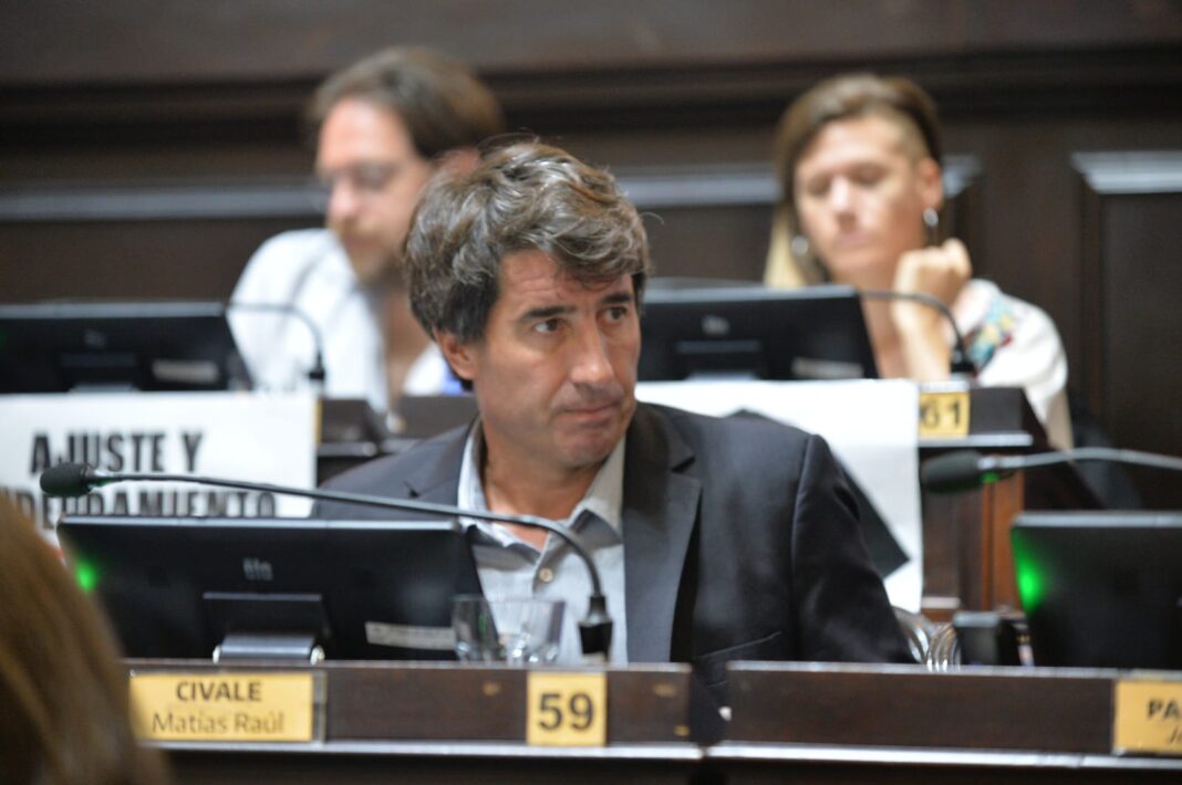 El diputado bonaerense, Matías Civale, destacó la realización en Tandil del Congreso de la Juventud Radical, y convocó a “recuperar la identidad” del partido centenario.