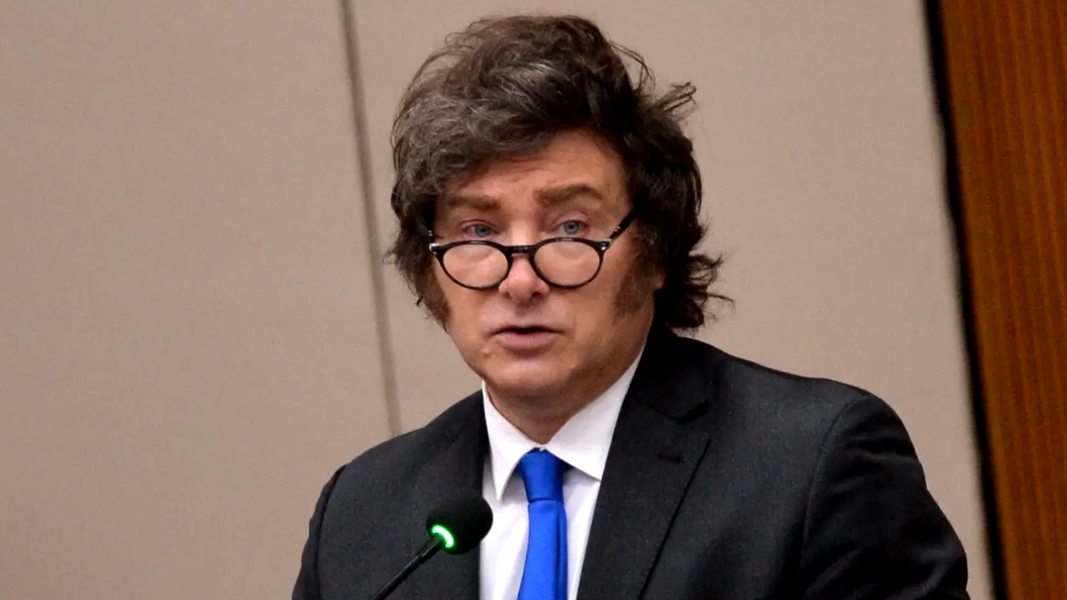 El presidente, Javier Milei, quedó envuelto en una nueva controversia, luego de compartir en redes sociales un mapa argentino con errores demográficos.