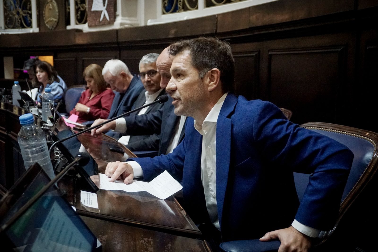 Dirigentes del Frente Renovador advirtieron por el crecimiento del sobreendeudamiento y la morosidad en el uso de créditos.