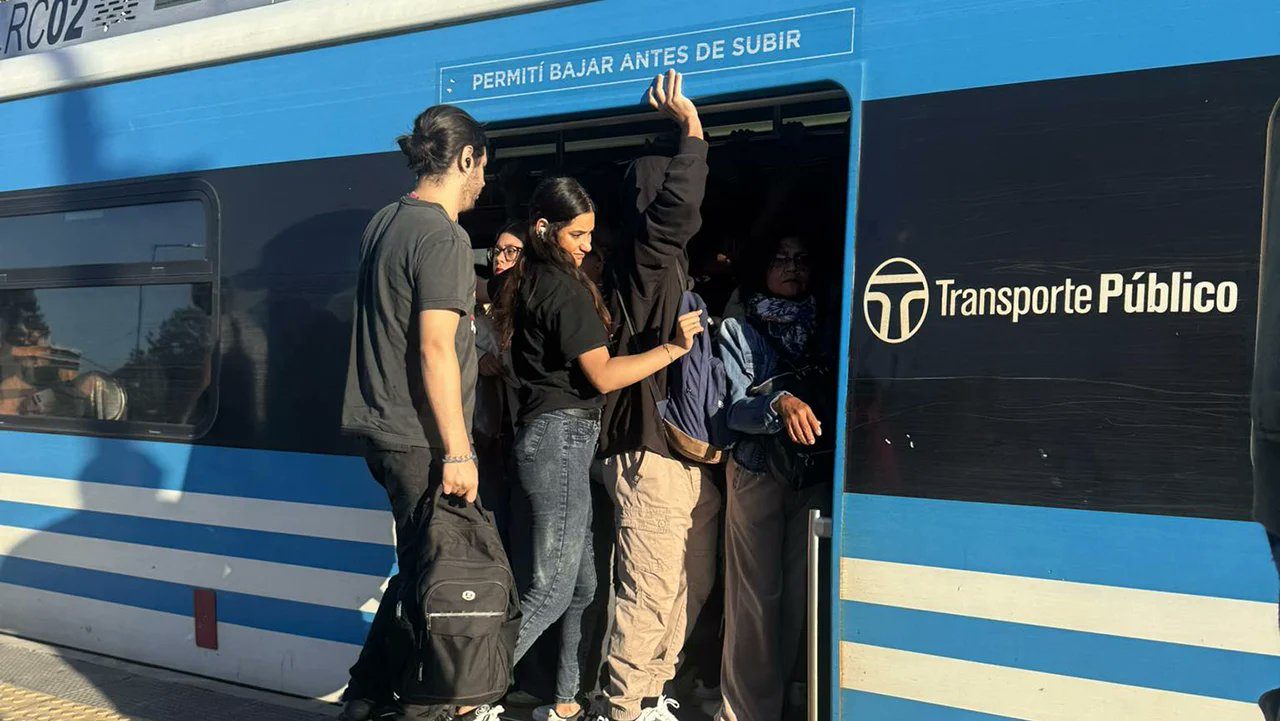 CEPA alertó que el gasto en transporte consume una porción cada vez mayor de los ingresos de los trabajadores bonaerenses.