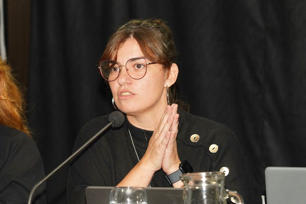 La diputada bonaerense, Romina Braga, advirtió que el proyecto del Gobierno contra la ludopatía no contempla a los sitios legales de apuestas.