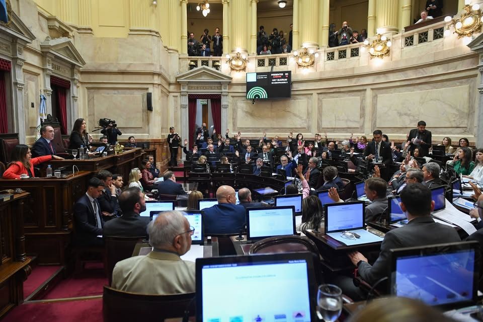 El proyecto libertario de ludopatía incorpora sanciones penales, controles bancarios y nuevas facultades para organismos nacionales vinculados al juego online.