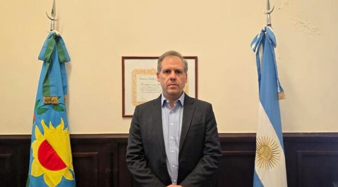 Rico Zini revalidó su banca en la comisión de ACA y le apuntó a la interna del peronismo El senador bonaerense del PRO, Juan Manuel Rico Zini, asumió como vocal de la comisión de ACA y cuestionó al peronismo por su interna partidaria.