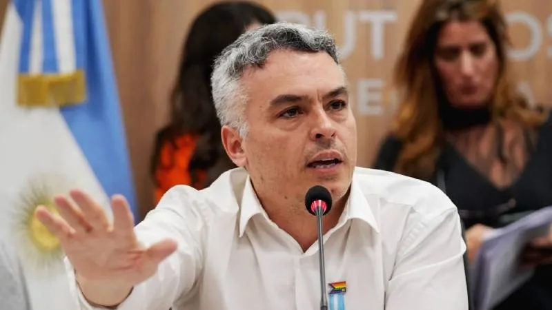 El diputado de Unidos, Esteban Paulón, presentó en las últimas horas un proyecto de ley para legalizar la muerte asistida en Argentina. Los detalles. 