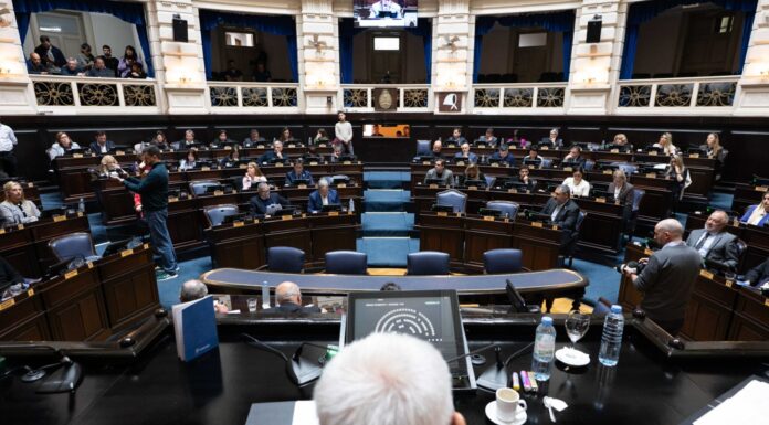 Qué le tocó a los bloques opositores en el reparto de comisiones de la Cámara de Diputados De un total de 47 comisiones de la Cámara de Diputados bonaerense, la oposición se alzó con apenas 17 presidencias. Entérate cómo fue la repartija entre cada tribu.