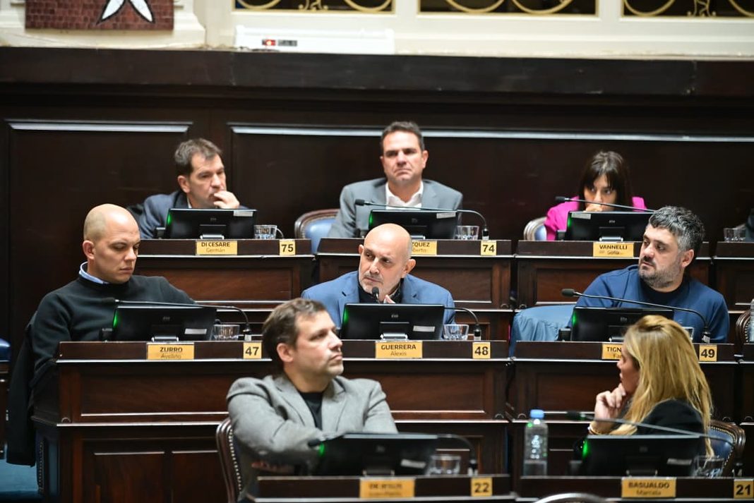 Diputados Bonaerenses realizó un relevamiento del reparto de lugares en las comisiones de la Cámara baja entre los diferentes espacios que integran Fuerza Patria. Los ganadores y perdedores.