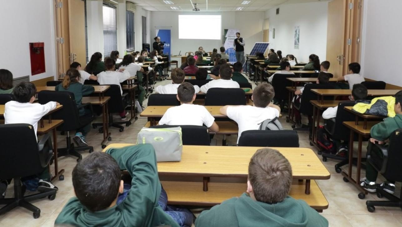 Junio comenzó con aumentos en el transporte público, las tarifas de energía, el agua, los peajes, la VTV y más. Repasá uno por uno.