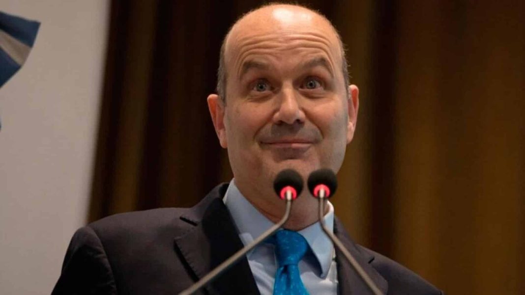 El ministro de Desregulación y Transformación del Estado, Federico Sturzenegger, apunta a desregular la actividad de los colegios de corredores y martilleros.
