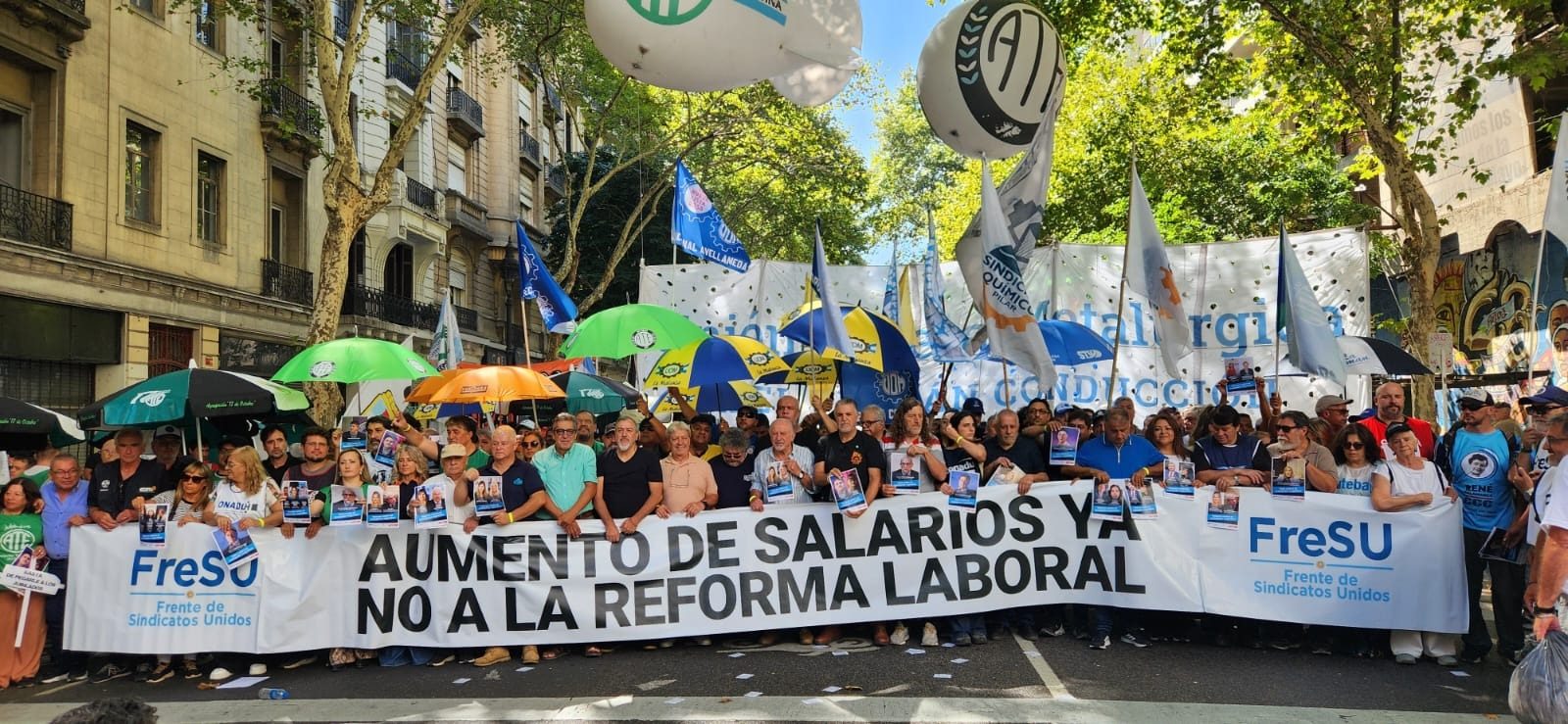 A pesar de las múltiples movilizaciones sindicales en su contra, el Gobierno reglamentó la reforma laboral que fue aprobada por el Congreso a principio de este año.
