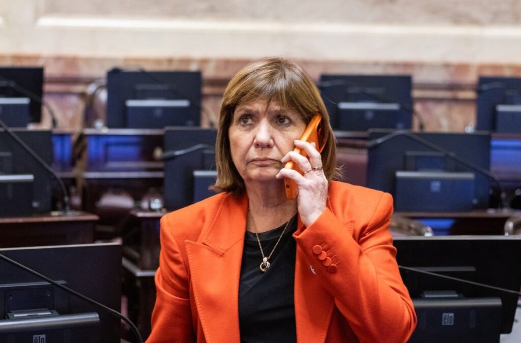 Patricia Bullrich buscará sostener los acuerdos parlamentarios de LLA en el Senado, durante una semana marcada por pliegos judiciales, holdouts y negociaciones entre bloques.