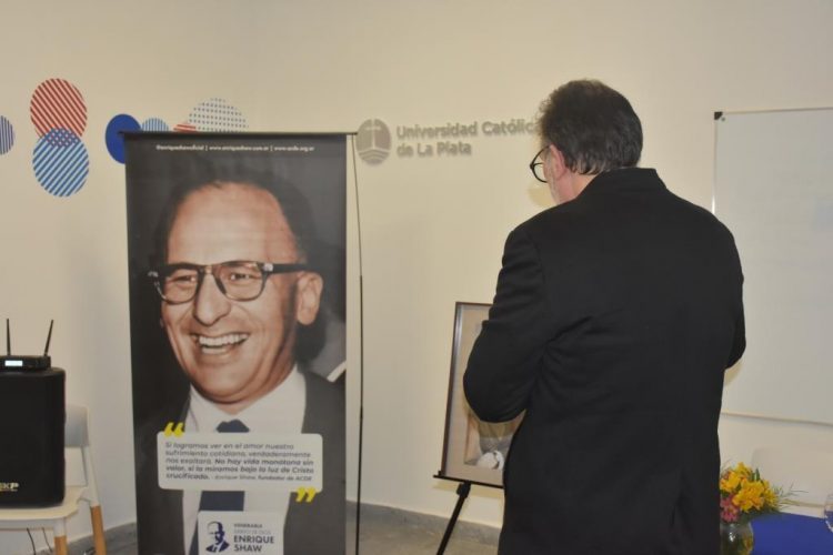 La UCALP inauguró la cátedra libre de Responsabilidad Social Empresaria “Enrique Shaw”, una propuesta orientada a la reflexión sobre ética empresarial.