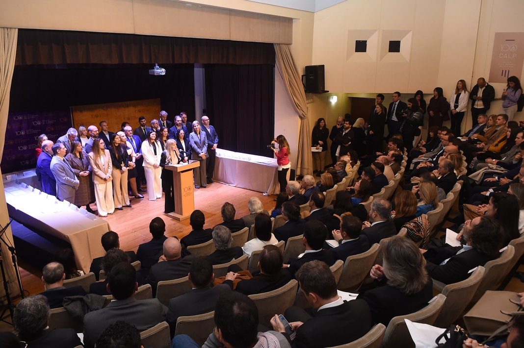 En un convocante acto realizado en el Salón Auditorio del Colegio de Abogados de La Plata, asumieron las nuevas autoridades para el período 2026-2030.