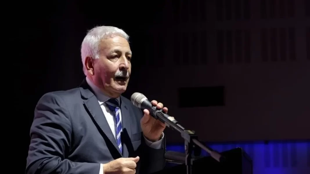 El titular de la Federación Económica de la provincia de Buenos Aires (FEBA), Alberto Kahale, advirtió por la caída del consumo y el cierre de comercios bonaerenses.