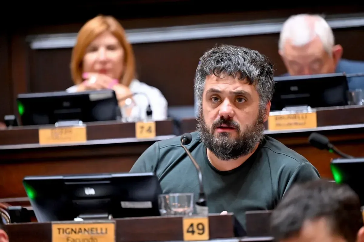 Facundo Tignanelli busca distinguir al cineasta bonaerense, Damián Szifron. 