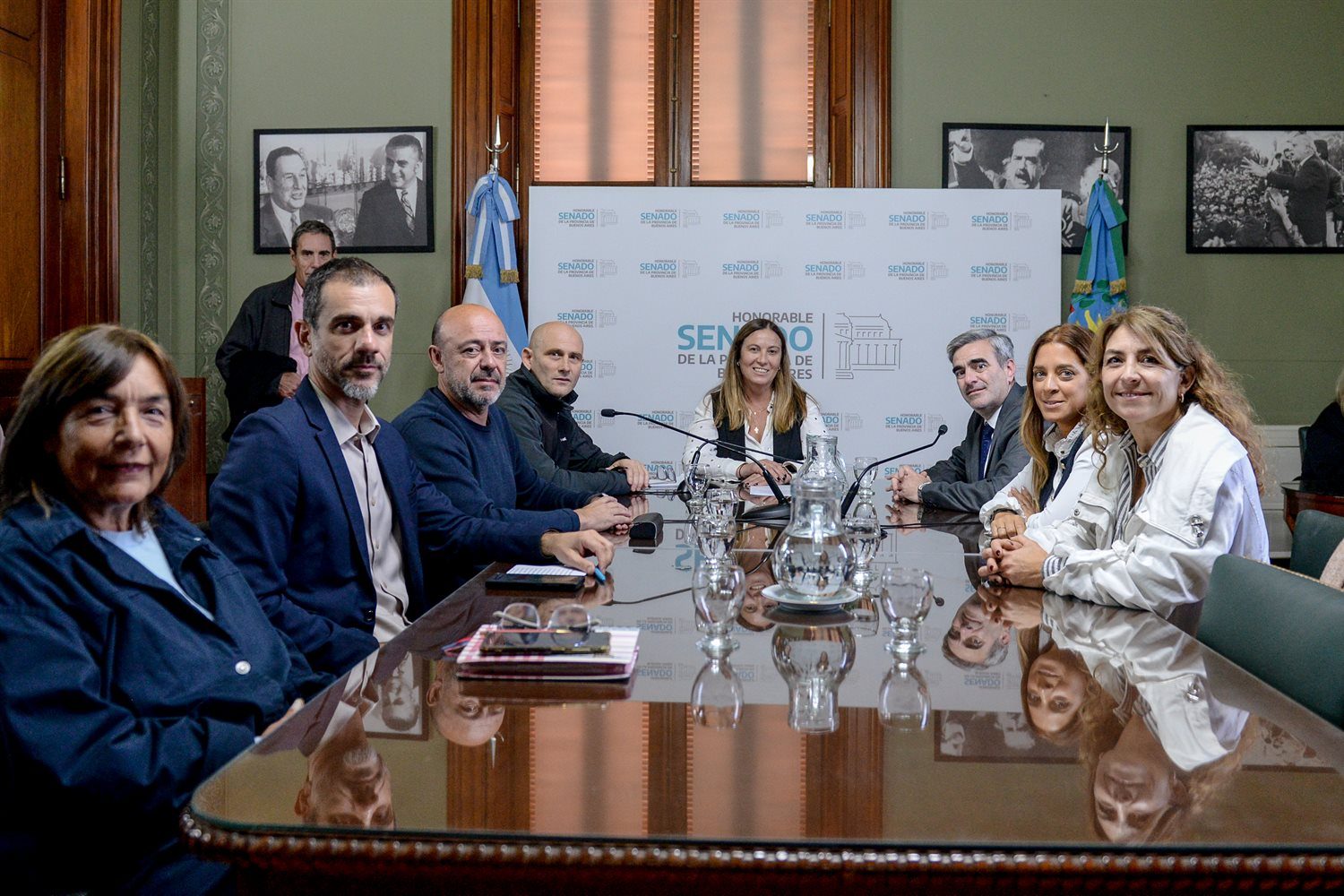El senador Adrián Santarelli asumió un rol clave en la comisión de Presupuesto e Impuestos del Senado bonaerense. 