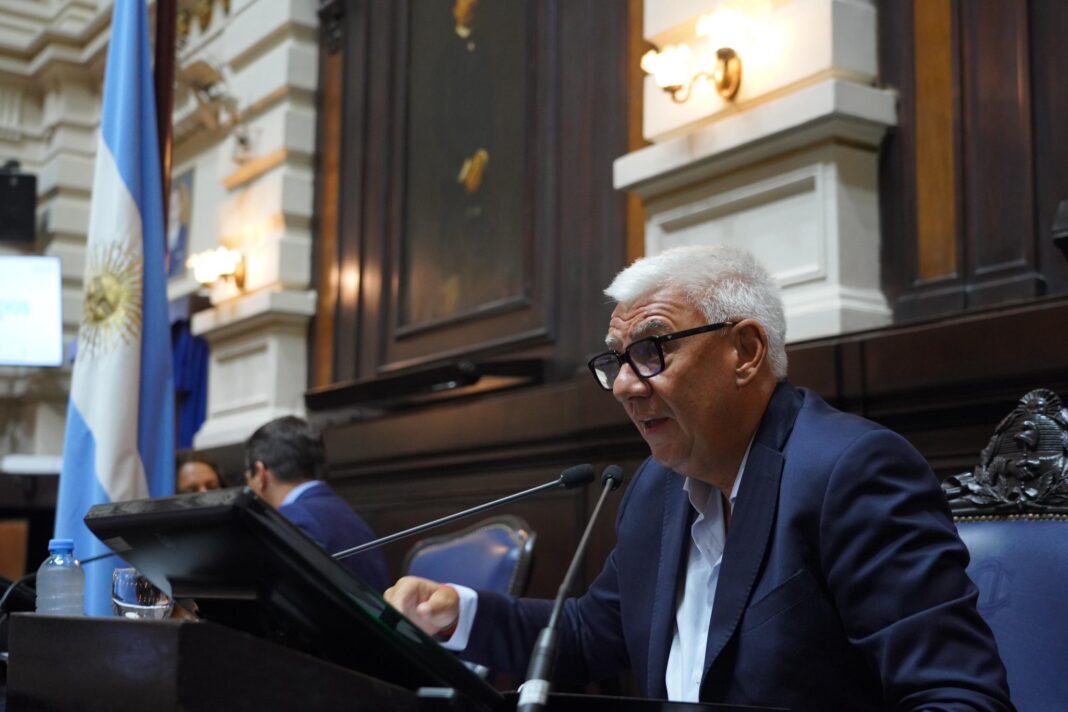 La comisión de Presupuesto e Impuestos volvió a ser suspendida por la falta de acuerdos con el fondo municipal y la Bicameral. Se asoma la sesión especial por el IOMA.