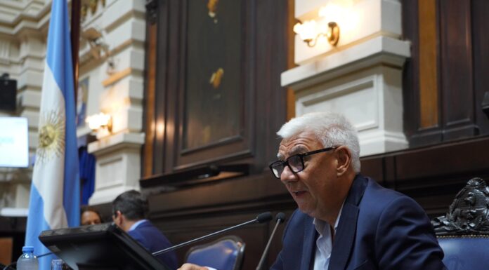 Escala la interna por los fondos municipales y Dichiara podría darle la sesión por IOMA a la oposición La comisión de Presupuesto e Impuestos volvió a ser suspendida por la falta de acuerdos con el fondo municipal y la Bicameral. Se asoma la sesión especial por el IOMA.