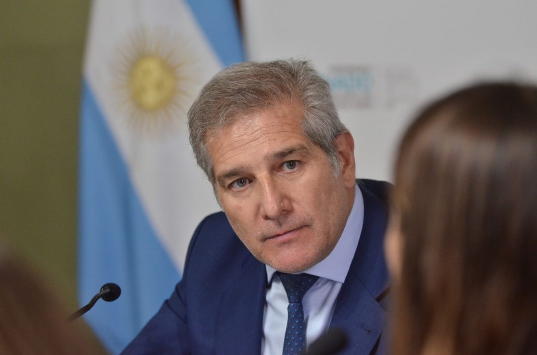 La comisión de Industria y Minería, que preside Sergio Vargas, inauguró el trabajo legislativo en el Senado bonaerense, con la visita de una funcionaria provincial.