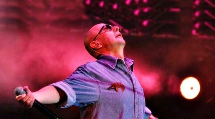 La Legislatura bonaerense no llegó a reconocer al Indio Solari en vida: los proyectos que lo intentaron El Indio Solari falleció esta mañana a sus 77 años y dejó un vacío imposible de llenar en el rock nacional. La Legislatura nunca llegó a homenajearlo en vida.