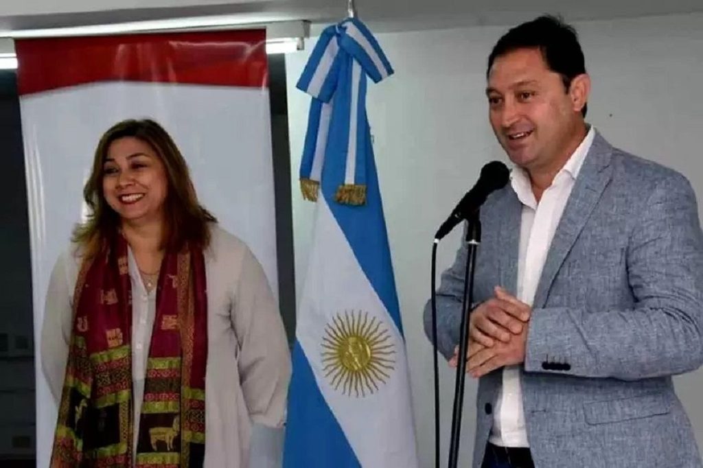 La interna radical de Lincoln enfrentará al intendente Salvador Serenal con su hermana Marisa en una de las disputas más llamativas de la elección partidaria.