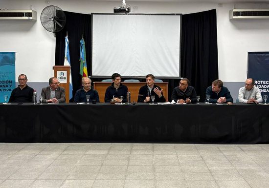 Funcionarios de Kicillof e intendentes analizan cambios en la Ley de Seguridad Pública Funcionarios del gobierno de Kicillof se reunieron en Bolívar con Intendentes de la región para alcanzar un texto consensuado de reforma a la Ley de Seguridad Pública.