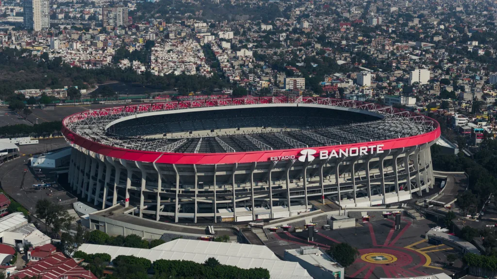 El Estadio Azteca marcará el inicio del Mundial de Fútbol y, por consiguiente, el arranque del letargo del Senado y de Diputados.