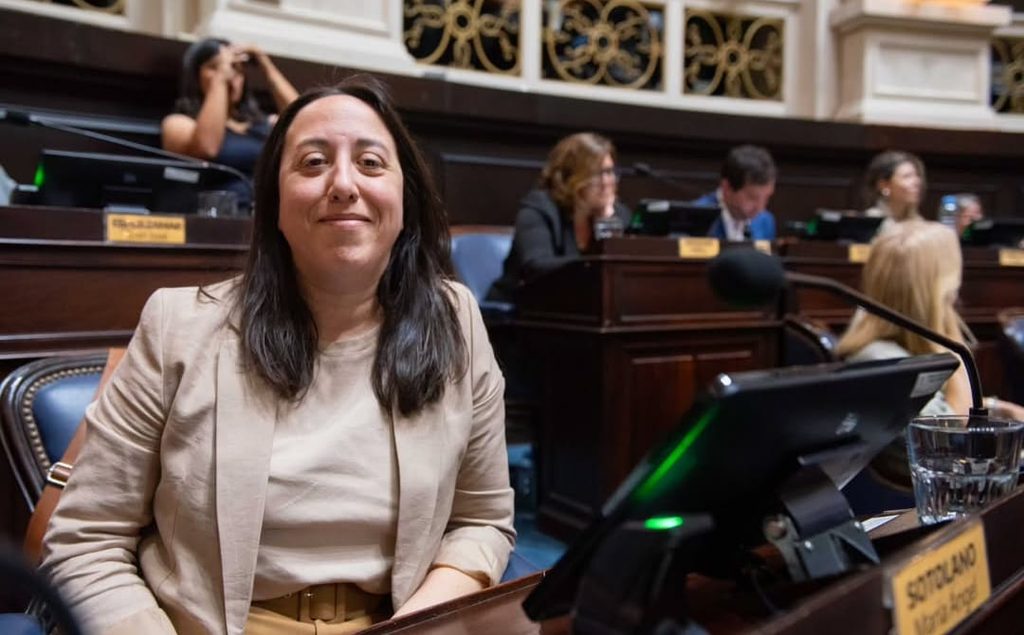 Empatía animal: el proyecto de la diputada María Sotolano busca implementar políticas públicas orientadas a la prevención del maltrato.