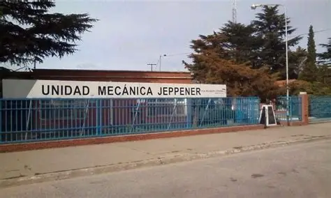Efecto domino: en el Palomar paralizaron la planta de autos y repercutió en una unidad mecánica de Brandsen. 
