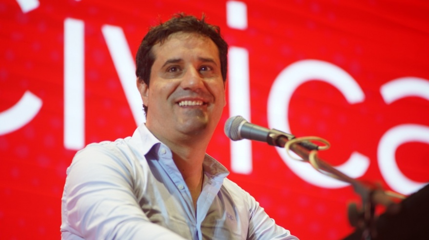 El sector encabezado por Maximiliano Abad se impuso en cinco de los nueve distritos que fueron a elecciones y consolidó su peso dentro de la UCR bonaerense.