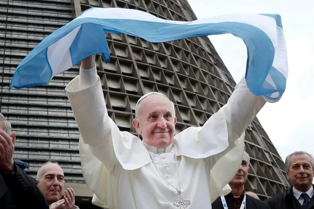 La figura del Papa Francisco, primer pontífice latinoaméricano y argentino, generó homenajes transversales en la Legislatura bonaerense tras su fallecimiento en 2025.
