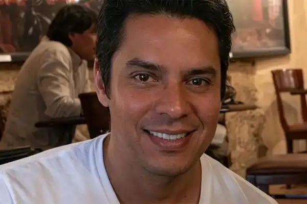 Daniel Antonio Osorio Peñaloza, el gerente de GenTech Argentina y amigo de Martín Menem que fue hallado sin vida en su departamento de Caballito. 