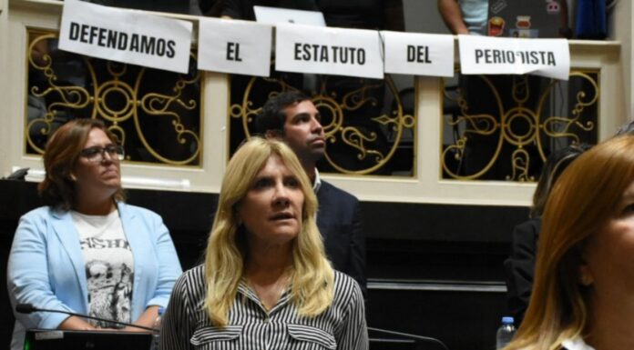 Un sector de la UCR anticipó su rechazo al reparto discrecional de los fondos municipales Diputados de la UCR salieron a apoyar el reclamo por la libre disponibilidad de los fondos municipales, pero pidieron un reparto automático por CUD.