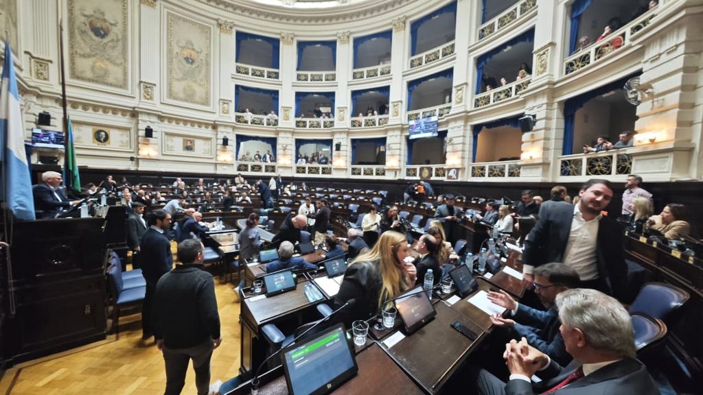 La sesión especial de Diputados por la crisis del IOMA duró unos minutos: el peronismo logró bloquear la sanción de iniciativas.