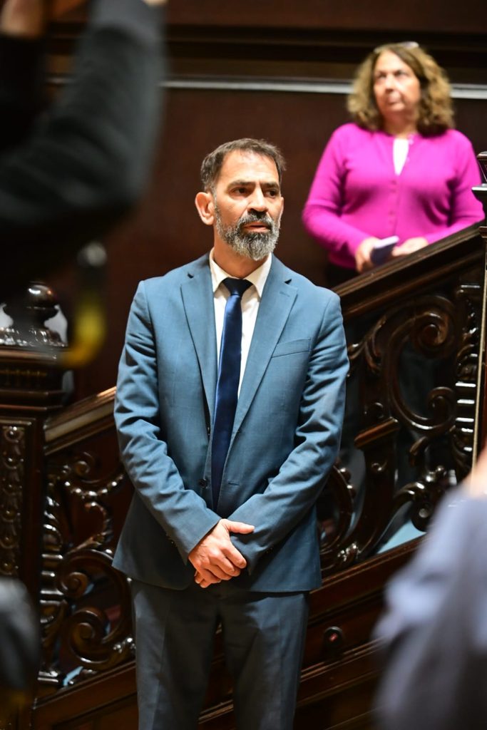 El legislador de La Libertad Avanza, Juan Osaba, fue uno de los legisladores que pidieron la sesión en Diputados por el IOMA.