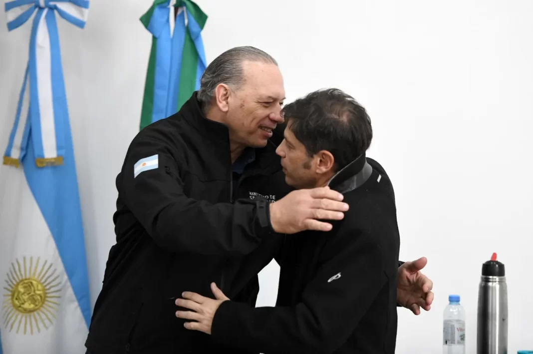 El peronismo vuelve a trasladar su interna a otro eje político: la creación de las Policías Municipales. Una vieja discusión legislativa que volvió a aparecer estas semanas.
