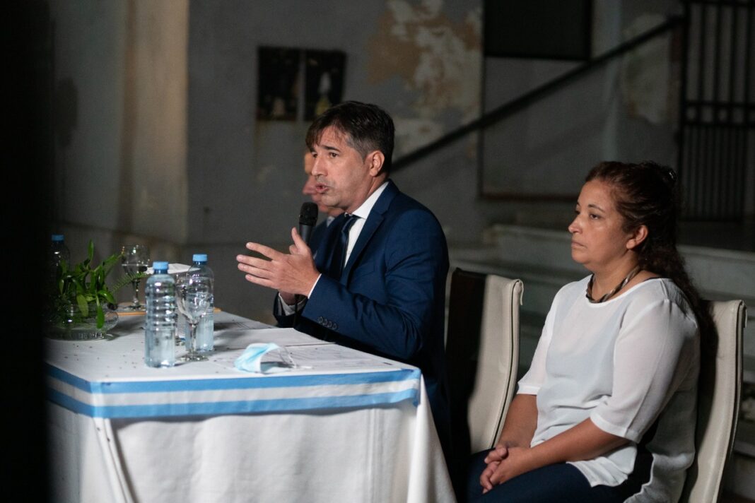 El intendente de General Viamonte, Franco Flexas, criticó a los legisladores bonaerenses que frenaron el tratamiento de la libre disponibilidad de los fondos para los municipios.