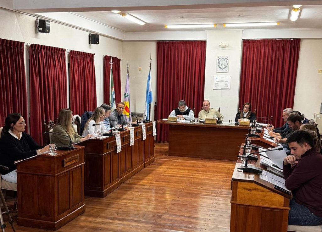 El intendente de General Alvear acudió a la Suprema Corte de Justicia bonaerense tras un desentendimiento con el Concejo Deliberante, que aprobó un aumento salarial para los trabajadores municipales pero excluyó a Capra y sus funcionarios. 