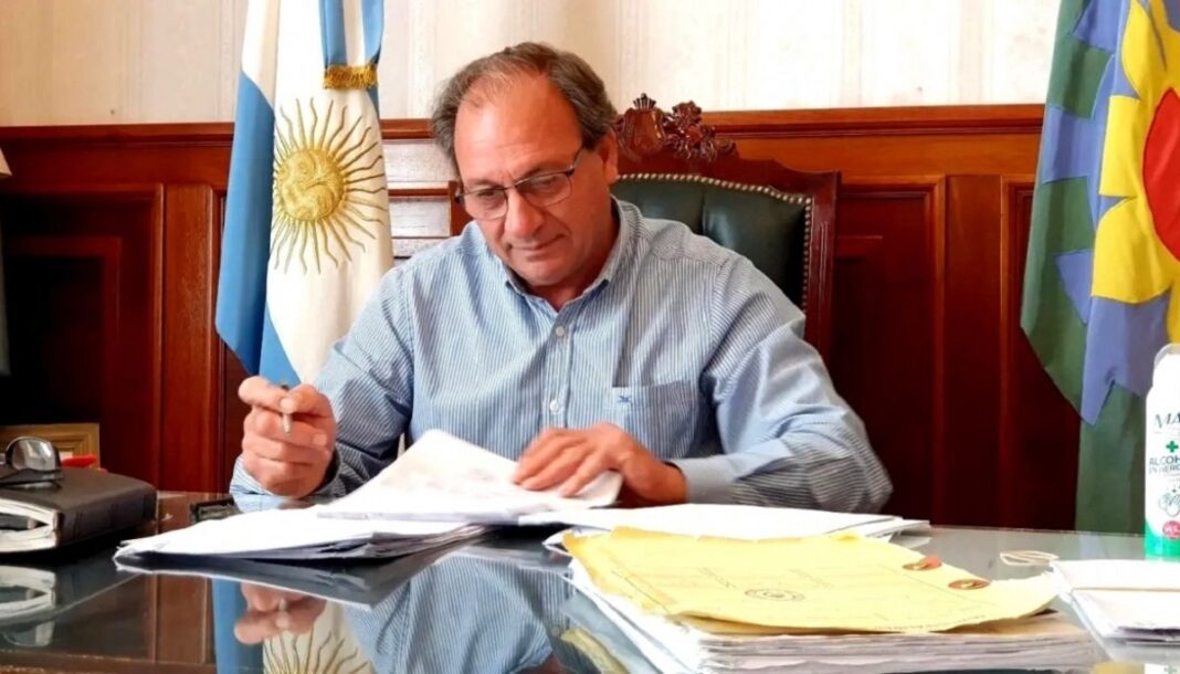 El intendente de General Alvear, Ramón Capra, acudió a la Justicia bonaerense para que ratifique o vete una ordenanza del Concejo Deliberante.