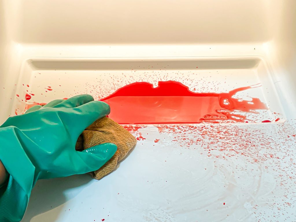 Además de la reparación para los familiares de las víctimas, Iañez remarcó que la limpieza de escenas de crímenes requiere de protocolos técnicos específicos y de bioseguridad.