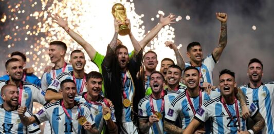 De los 69 jugadores campeones en un Mundial, un total de 33 son nacidos en la provincia de Buenos Aires. Repasá los nombres y el certamen en el que jugaron.