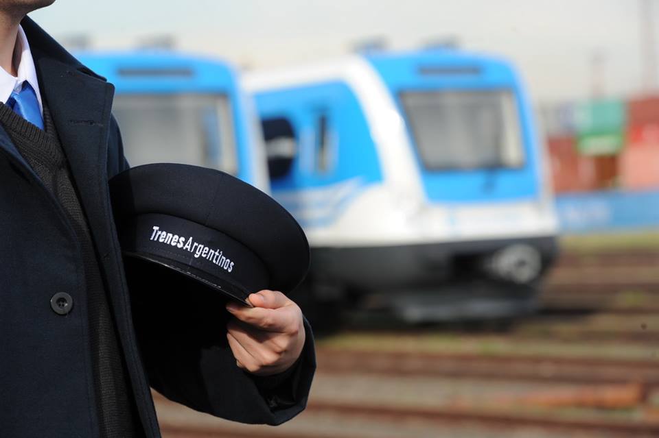 Transporte modificó el reglamento ferroviario en medio de la emergencia del sector, con cambios en la operación de trenes.